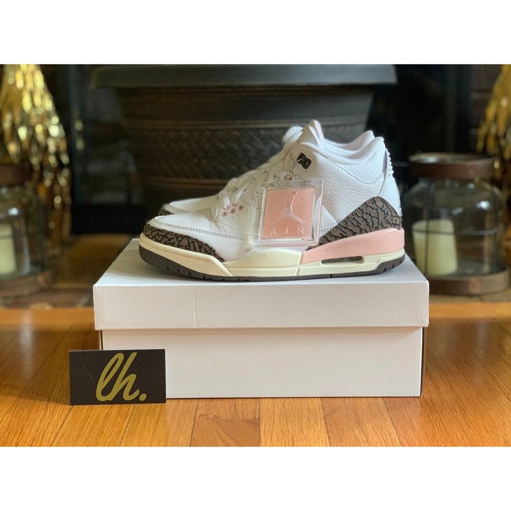 Size 7 W Air Jordan Retro 3 "Neopolitan"